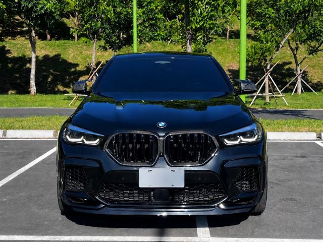 X6 40iXdriver 認證車 霸氣斜背跑旅造型 兼具豪華質感與強勁性能 寬敞座艙搭配豐富科技配備  第3張相片