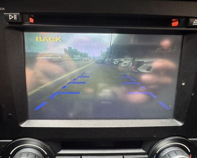 潔承汽車｜318d｜2.0｜柴油｜渦輪增壓｜電動天窗｜全車原鈑件｜只跑11萬｜認證車  第6張相片