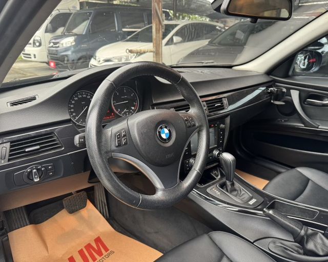 潔承汽車｜318d｜2.0｜柴油｜渦輪增壓｜電動天窗｜全車原鈑件｜只跑11萬｜認證車  第7張相片