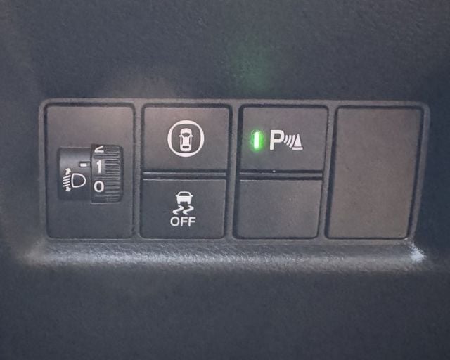 潔承汽車｜FIT｜1.5｜汽油版｜ACC跟車｜車偏警示｜Apple CarPlay ｜只跑7.8萬｜認證車  第10張相片