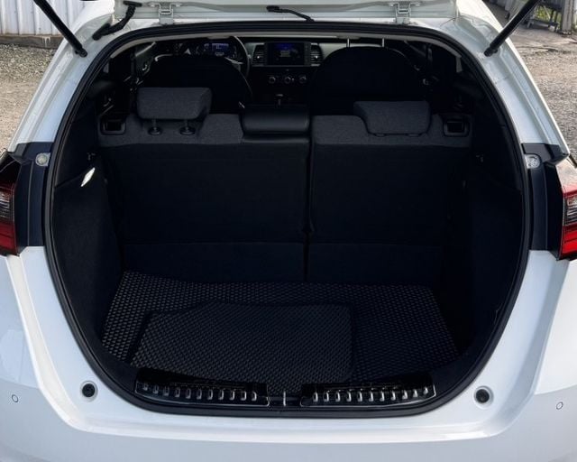潔承汽車｜FIT｜1.5｜汽油版｜ACC跟車｜車偏警示｜Apple CarPlay ｜只跑7.8萬｜認證車  第16張相片
