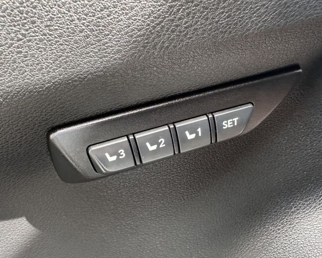 潔承汽車｜NX300｜2.0｜豪華版｜小改款｜安卓主機｜衛星導航｜盲點偵測｜ACC跟車｜只跑9.8萬｜認證車  第16張相片