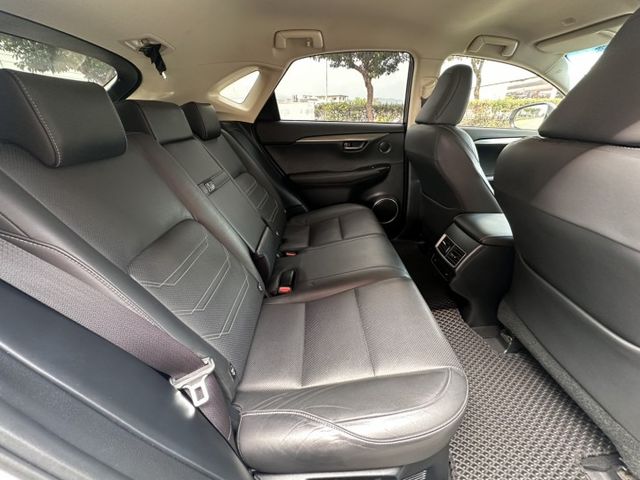 潔承汽車｜NX300｜2.0｜豪華版｜小改款｜安卓主機｜衛星導航｜盲點偵測｜ACC跟車｜只跑9.8萬｜認證車  第19張相片