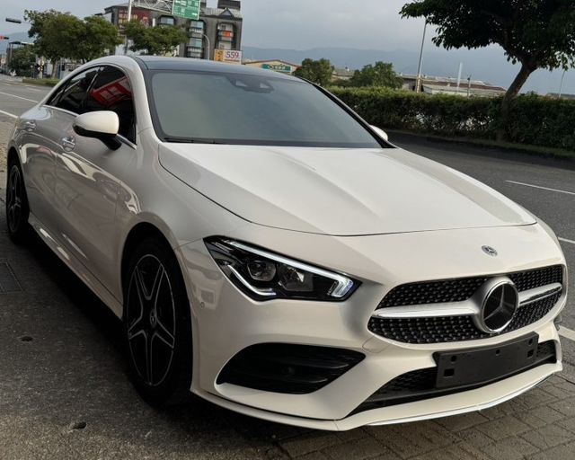 潔承汽車｜CLA250｜2.0｜4MATIC｜AMG套件｜全景天窗｜氣氛燈｜盲點偵測｜ACC跟車｜只跑3.2萬｜認證車  第2張相片