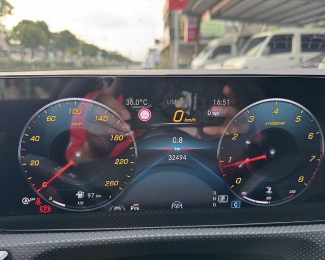 潔承汽車｜CLA250｜2.0｜4MATIC｜AMG套件｜全景天窗｜氣氛燈｜盲點偵測｜ACC跟車｜只跑3.2萬｜認證車  第12張相片