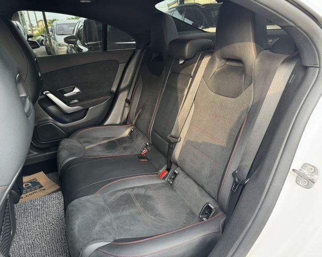 潔承汽車｜CLA250｜2.0｜4MATIC｜AMG套件｜全景天窗｜氣氛燈｜盲點偵測｜ACC跟車｜只跑3.2萬｜認證車  第15張相片