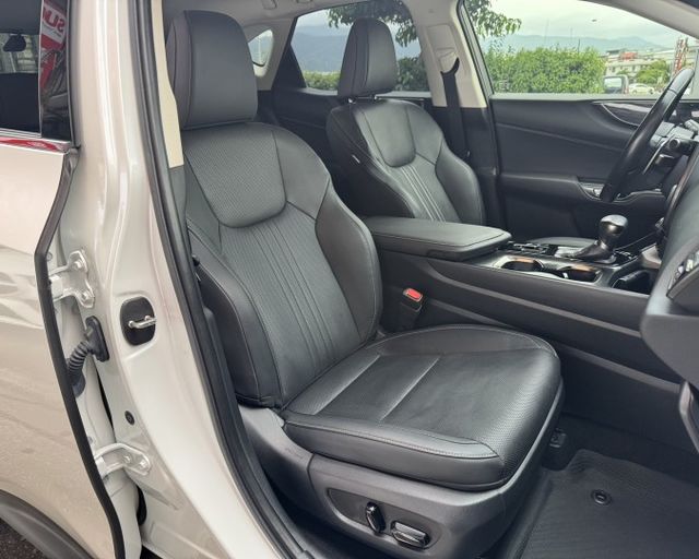 潔承汽車｜NX200｜2.0｜豪華版｜ACC跟車｜CarPlay｜環景系統｜僅跑4.8萬｜認證車  第15張相片
