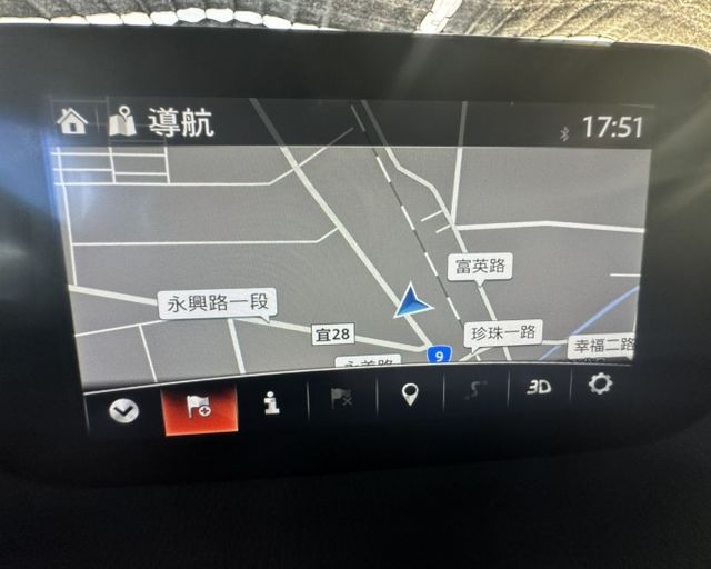 潔承汽車｜MAZDA 3｜2.0｜5D｜一鍵啟動｜衛星導航｜排氣管含閥門｜僅跑13.4萬｜認證車  第5張相片