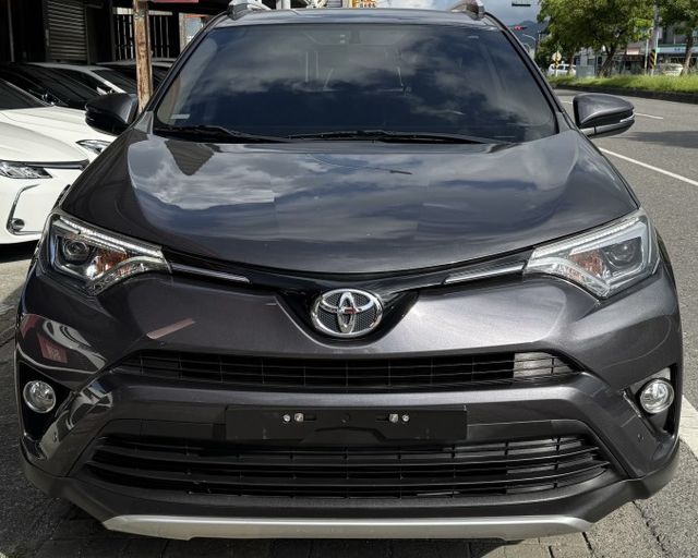 潔承汽車｜RAV4｜2.0｜一鍵啟動｜衛星導航｜LED頭燈｜電動尾門｜僅跑16.6萬｜認證車  第1張相片
