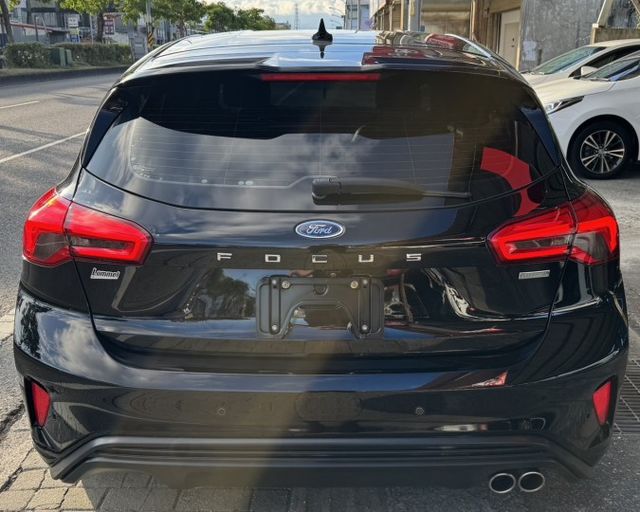 潔承汽車｜ Focus｜1.5｜ST-Line｜Lommel版｜B&O｜ACC跟車｜CarPlay｜僅跑9萬｜認證車  第3張相片