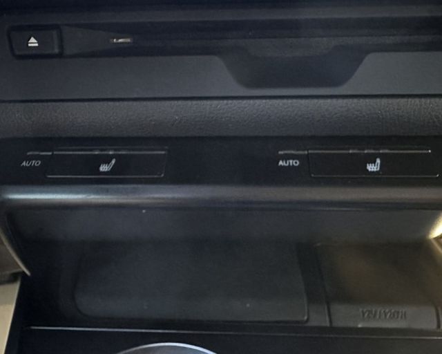 潔承汽車｜UX200｜2.0｜菁英Plus版｜I key免鑰｜LED頭燈｜ACC跟車｜僅跑8萬5｜認證車  第7張相片