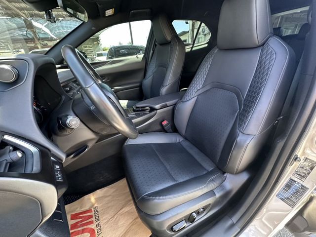 潔承汽車｜UX200｜2.0｜菁英Plus版｜I key免鑰｜LED頭燈｜ACC跟車｜僅跑8萬5｜認證車  第14張相片
