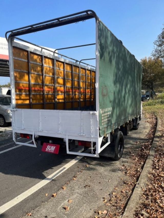 2013年 中華 FUSO 堅達 五期 14.5呎 貨斗 帆布  第11張相片