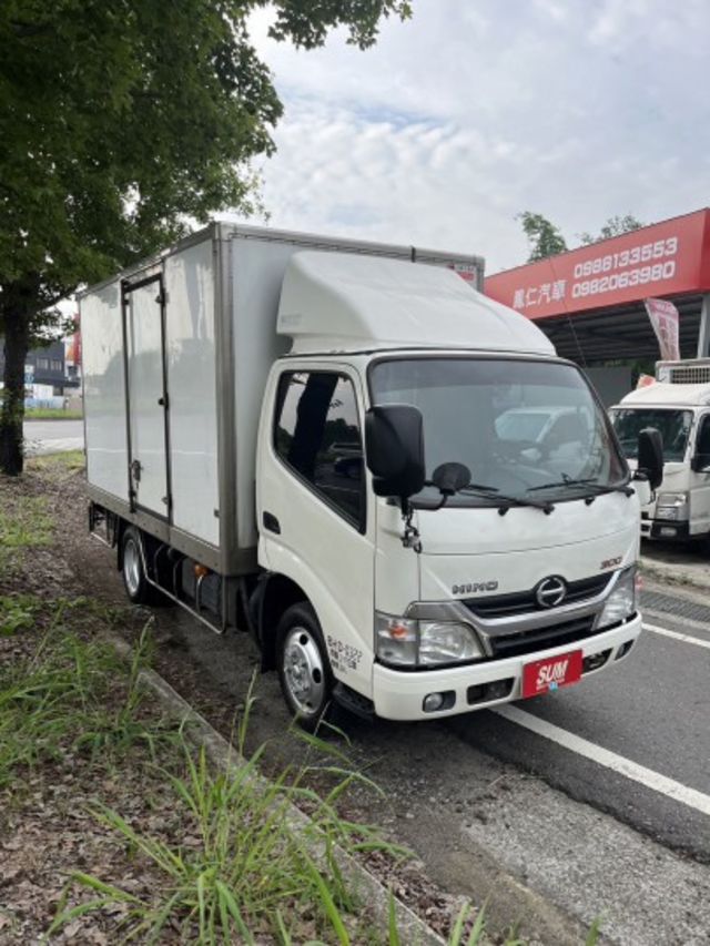 2020年 HINO 300  11.5呎 廂式 自動上掀式後箱 升降尾門  第2張相片