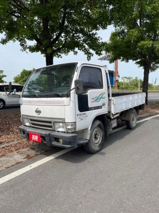 2003年 NISSAN 勁勇 3.5噸貨車  第2張相片
