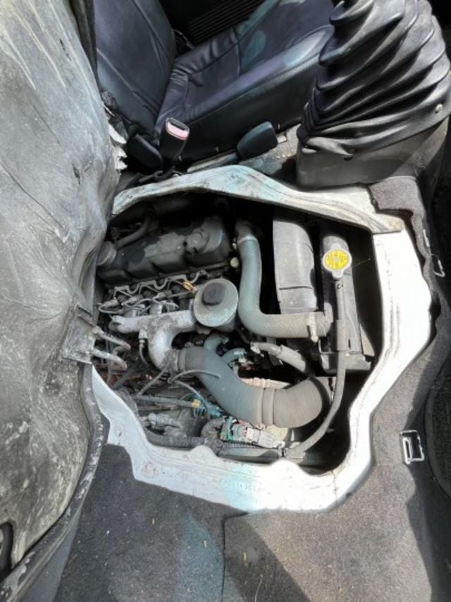 2003年 NISSAN 勁勇 3.5噸貨車  第6張相片