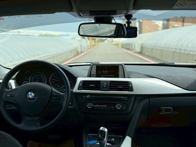 3 SERIES SEDAN F30  第7張相片