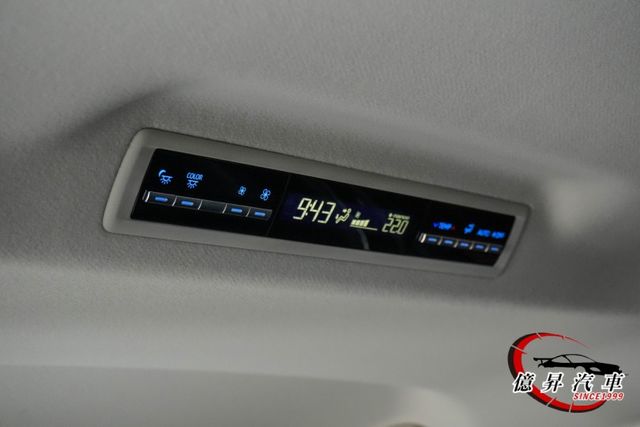 雙電動滑門、360環景、ACC跟車、盲點偵測，九人座旗艦版，新車保固中  第14張相片