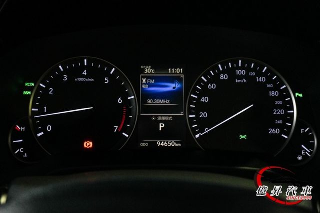 全景天窗、雙前座通風椅、抬頭顯示器、ACC跟車，絕版V6自然進氣，新車價291萬  第20張相片