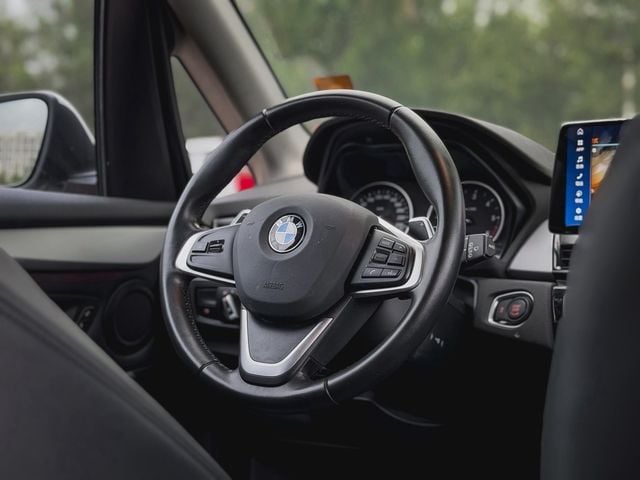 BMW寶馬 218D  第2張相片