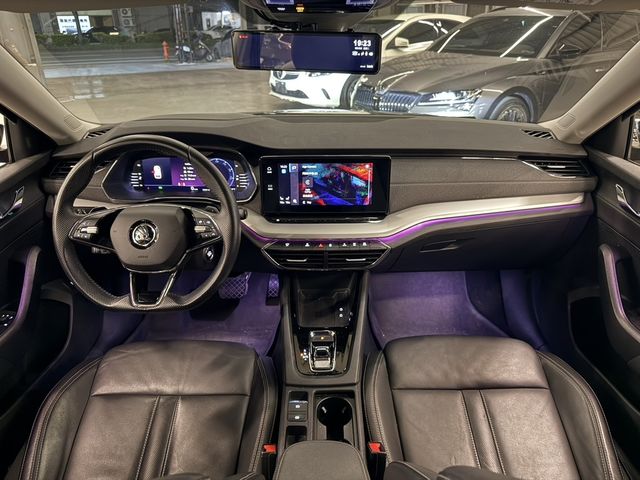 SKODA司科達 OCTAVIA COMBI  第10張相片