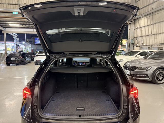 SKODA司科達 OCTAVIA COMBI  第19張相片