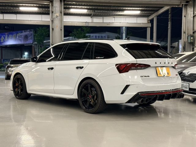 SKODA司科達 OCTAVIA COMBI  第6張相片