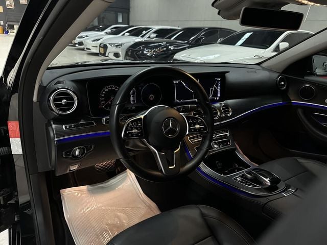 M-BENZ賓士 E300  第5張相片