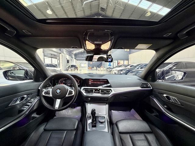 BMW寶馬 330I M SPORT  第5張相片