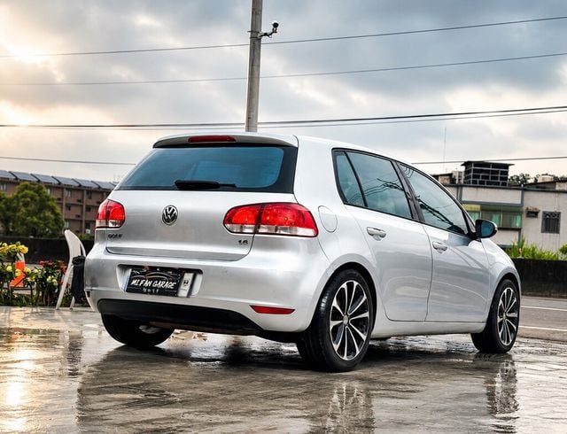 VOLKSWAGEN福斯 GOLF  第2張相片
