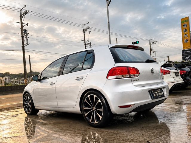 VOLKSWAGEN福斯 GOLF  第4張相片