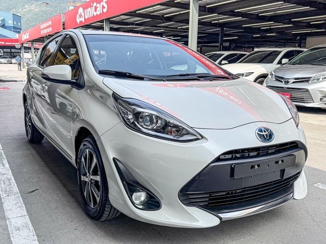 TOYOTA豐田 PRIUS C  第2張相片