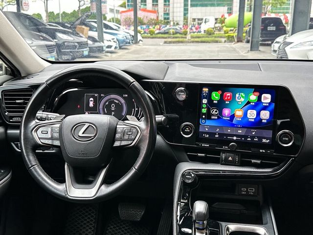LEXUS凌志 NX350H  第2張相片