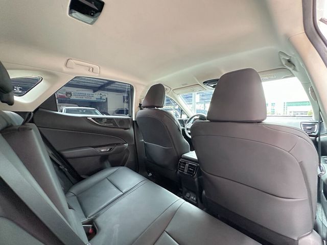LEXUS凌志 NX350H  第9張相片