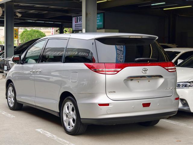 TOYOTA豐田 PREVIA  第2張相片