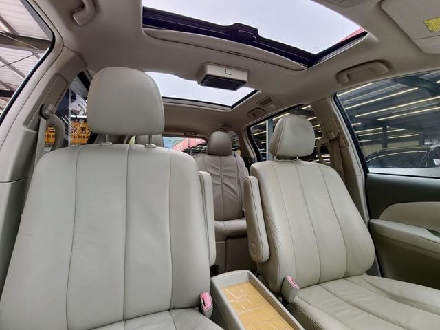 TOYOTA豐田 PREVIA  第16張相片