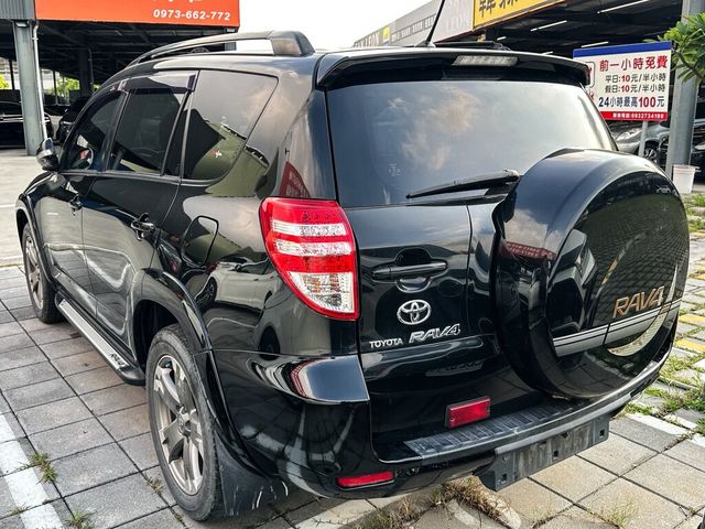 TOYOTA豐田 RAV4  第3張相片
