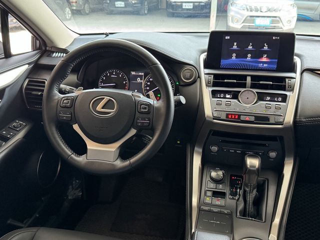 LEXUS凌志 NX200  第14張相片