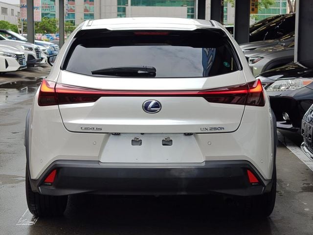 LEXUS凌志 UX250H  第4張相片