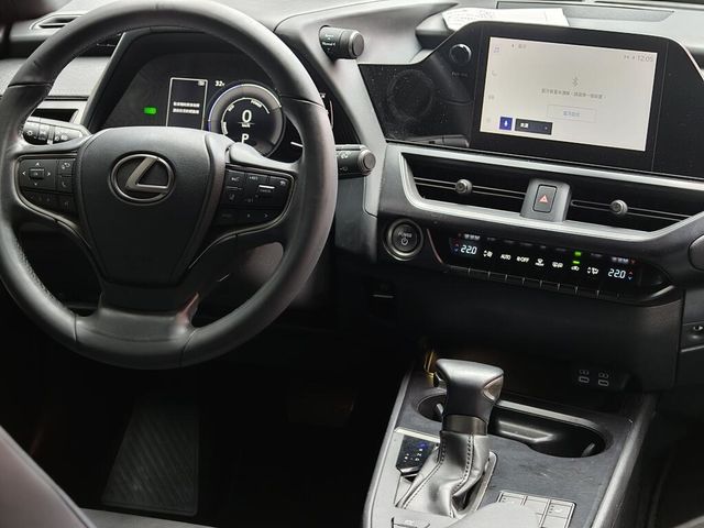 LEXUS凌志 UX250H  第5張相片
