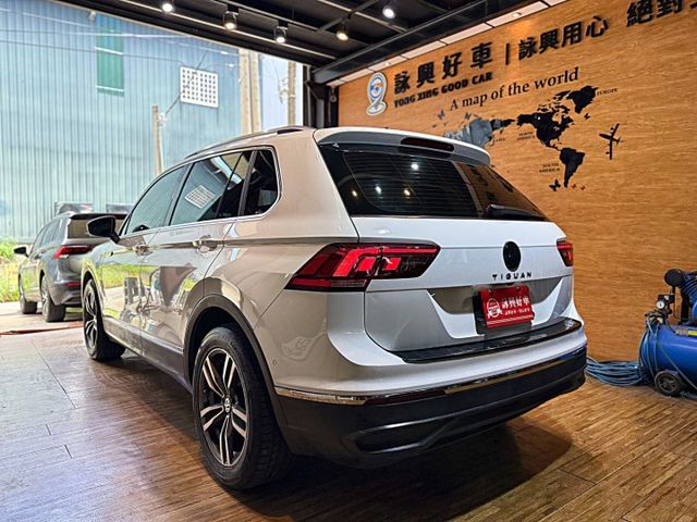 改款1.5 280 TSI I-KEY 7安 摸門 快撥 電尾門 導航 ACC跟車 360環景 電動椅 盲點 恆溫  第4張相片