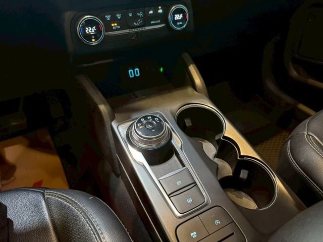 Eco Boost 180時尚型 7安 ACC跟車 車道偏移 定速 循跡 電動椅 恆溫 ABS  第19張相片