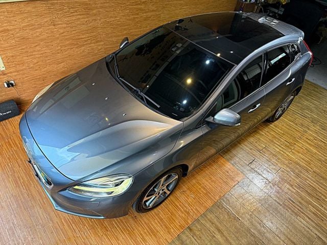 17年式 T3 安全旗艦版 I-KEY 快撥 電動椅 倒車顯影 多功能方向盤 盲點 安全首選  第2張相片