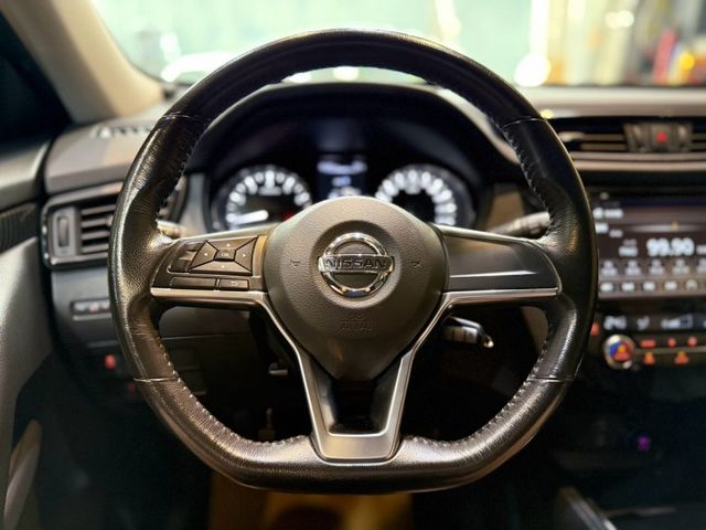 2.0 2WD 經典版 多功能方向盤 倒車顯影 循跡防滑 恆溫  第16張相片