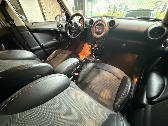 COUNTRY MAN COOPER S 6安 換檔快撥 循跡 定速 恆溫 ABS  第13張相片