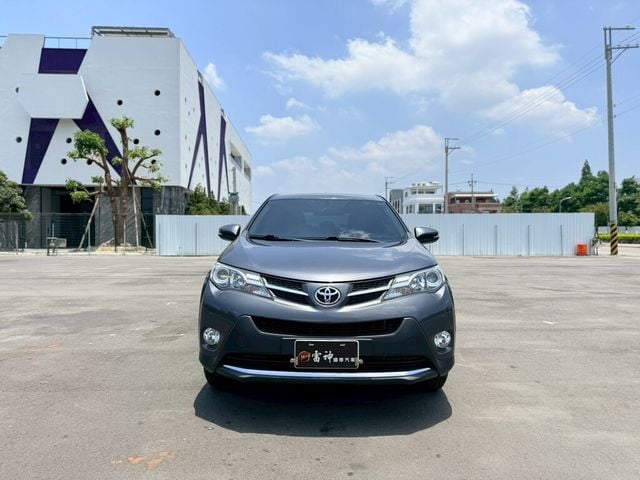 TOYOTA豐田 RAV4  第3張相片