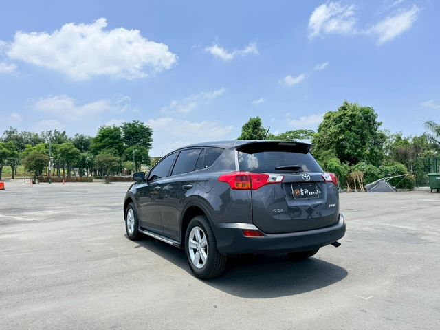 TOYOTA豐田 RAV4  第6張相片