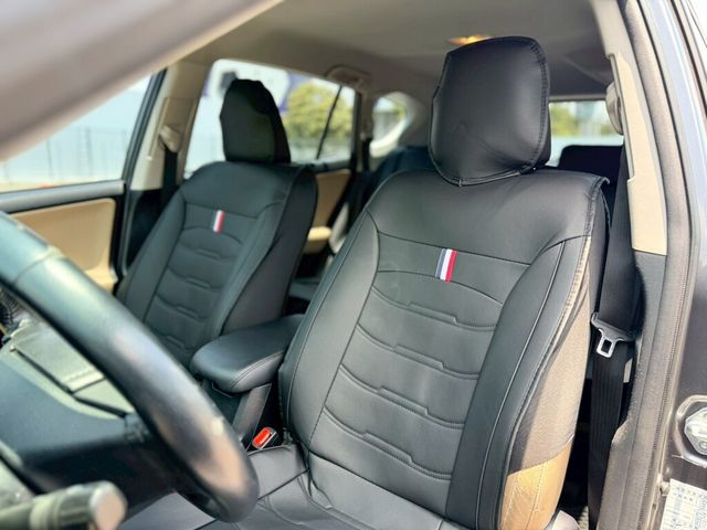 TOYOTA豐田 RAV4  第10張相片