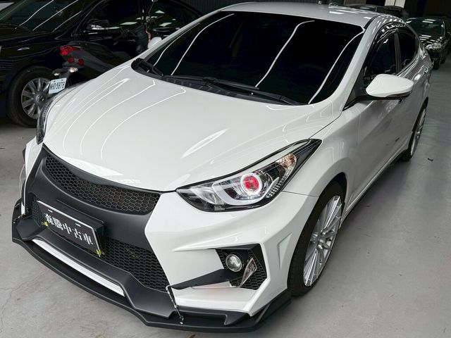 HYUNDAI現代 ELANTRA  第3張相片