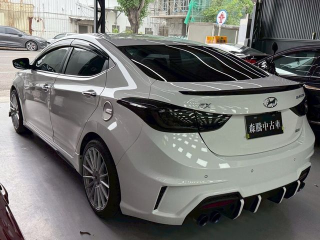HYUNDAI現代 ELANTRA  第5張相片
